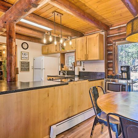 Classic Colorado Log Home With Mountain Views! Florissant Eksteriør billede